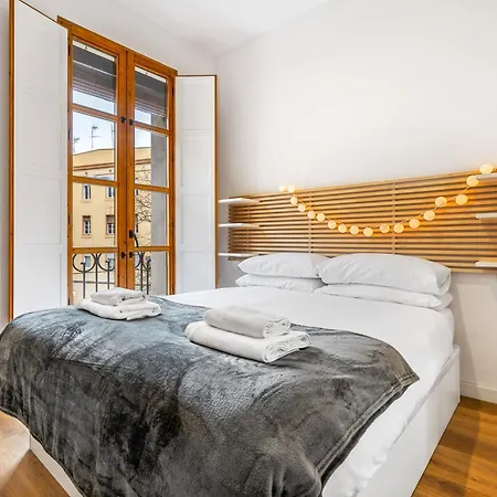 Elegance 2br With Rooftop Terrace Apartment *