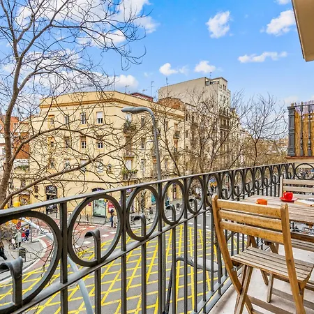 Apartment Elegance 2br With Rooftop Terrace