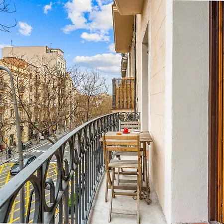 Διαμέρισμα Monthly Base For 4 2br Private Roof Terrace Βαρκελώνη