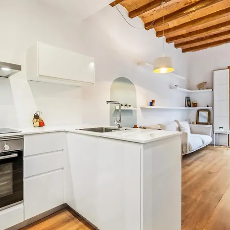 Monthly Base For 4 2br Private Roof Terrace Barcelona